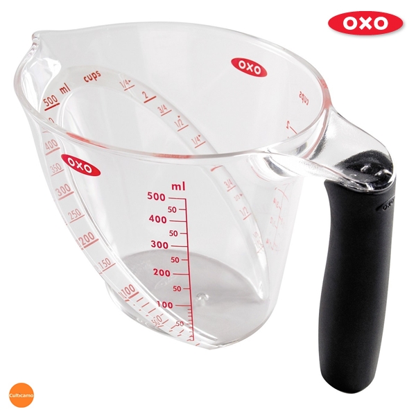 誰にでも使いやすいユニバーサルデザイン OXO アングルドメジャーカップ 中 500ml 大規模セール 1114980 水マス おすすめ 家庭用 食器洗浄機対応 関連：オクソー 計量カップ 電子レンジ対応
