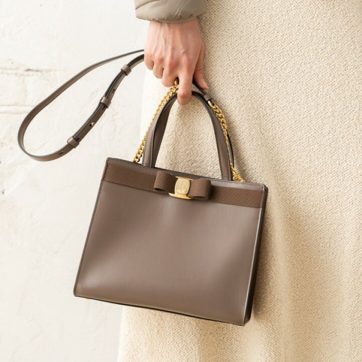 楽天市場】FERRAGAMO フェラガモ ハンドバッグ VARA ヴァラ GROS GRAIN 