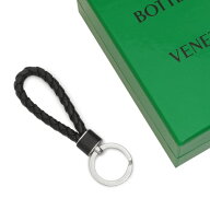 ボッテガヴェネタ キーホルダー イントレチャート キーリング ブラック ユニセックス BOTTEGA VENETA 709…