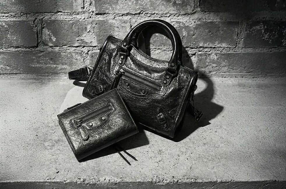 BALENCIAGA ブラックレザー ショルダーバッグ シティ M 楽天市場 