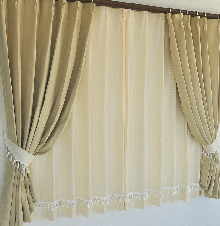 楽天市場 お姫様カーテン 形状記憶加工 可愛いフリンジ飾りミラーレースカーテン出窓用おしゃれ姫系カラフル日本製 通販カーテン屋