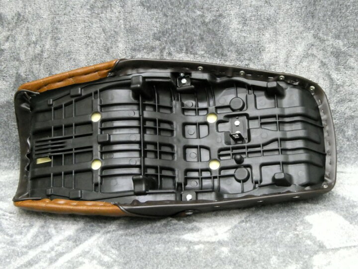 楽天市場】XJR400 前期 茶ツートン 皮 鋲 打ち タックロール 