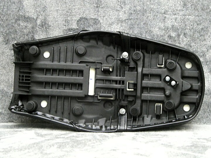 楽天市場】XSR125 黒皮 タックロールシート /ブラック RE46J XSR155 