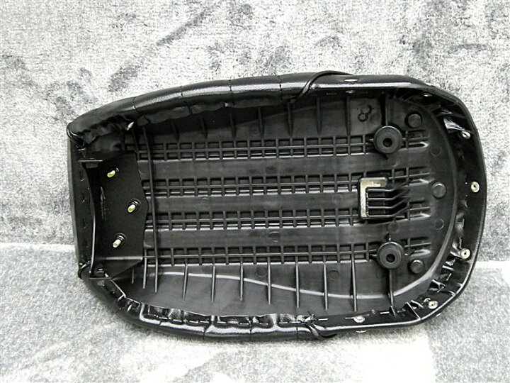 楽天市場】モンキー125 鋲打ち 黒皮 タックロールシート /完成品BLACK 