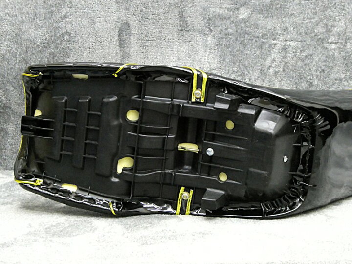 楽天市場】NC31 黒金エナ 三段シート / CB400SF NC31前期 3段 