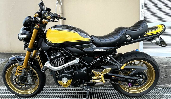 楽天市場】Z900RS 黒皮 鋲打ち タックロールシート/ ZR900アンコ抜き 