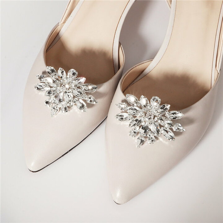 楽天市場】即納 シルバー シューズクリップ シューズパーツ シューズアクセサリー クリップ パンプス 結婚式 ビジュー ウェディング ウエディング ブライダル 花嫁 靴クリップ 靴チャーム ビジュークリップ パンプスクリップ 靴飾り クリスタルストーン 2個1組 キラキラ ... 楽天市場】即納 シルバー シューズクリップ シューズパーツ シューズアクセサリー クリップ パンプス 結婚式 ビジュー ウェディング ウエディング ブライダル 花嫁 靴クリップ 靴チャーム ビジュークリップ パンプスクリップ 靴飾り クリスタルストーン 2個1組 キラキラ ...