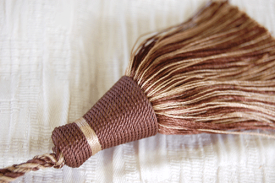 フローラキータッセル【フランス製】ブラウンストラップ・キーホルダーにも。【楽ギフ_包装】