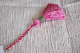 NAOMI　キータッセル【フランス製】フラワーピンクストラップ・キーホルダーにも。【楽ギフ_包装】