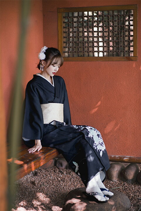 浴衣 セット 着物 レディース 和服 古典柄 可愛い 花柄 華やか 黒 白 レトロ 大人 浴衣セット レトロモダン 5点セット ゆかた 巾着袋 足袋 蝶結び帯 腰ひも 大人浴衣 女性 浴衣セット 20代 30代 40代 おしゃれ 夏 コーデ 花火大会 夏祭り 黒 白 黒 白