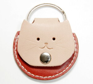 Daiking 手縫い本革ピックケースcat。本革ピックケースの新キャラクター猫です。自社工房ハンドメイド。ネコポスでお客様宅ポストへのお届けなので在宅の必要はありません。当店は送料込