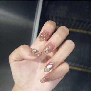 24PcslC`bvVyF̃VFt[lC炵āAVFԂ̌`̂悤ɃA[gĂ̂܂B