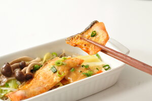 解凍不要!!冷凍大冷骨なし魚◇楽らく骨なし国産秋さけ80g(5切入)