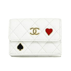 【美品】CHANEL マトラッセ スモール フラップウォレット 三つ折り コンパクト財布 AP3081 トランプ柄 グレインドカーフスキン キャビアスキン ホワイト ゴールド金具 ブランド財布 4423373M 【中古】