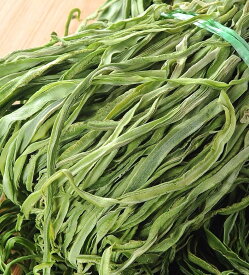 乾燥 山くらげ 100gx2袋セット貢菜干 乾燥野菜 山クラゲ 贡菜干 苔菜干 中国産 コリコリした食感 干し野菜 漬物 脱水蔬菜 火鍋の具材 炒め物や鍋などに 和え物 火鍋食材 【本商品は常温便（ネコポス）で発送、商品到着後、変色防止の為、冷凍保存推奨】