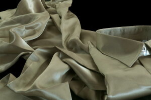 ���V���N�V���c�����Y���C�^���A�V���N�V���cDAN ROMA SILK SATIN SMOKING VERDE OLIVA SETA_65B_2