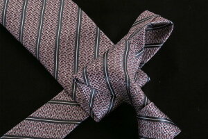 REGIMENTAL@ROSAERMENEGILDO ZEGNA lN^C[jA LA COLLEZIONE di VIA CONDOTTI ZEGNA Z_201[}ZEGNA͓X著ĂĂ炢܂ZEGNAlN^CZEGNA͓X[} RhbeRNV