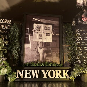 �The New York Times��ǂޏ��!! �L�����o�X�� ��^�A�[�g�p�l�� �u���b�N�����X�^�C�� �j�O�C���e���A �C���_�X�g���A�� �A�����J�����_���C���e���A �A�����J���r���e�[�W �Z�N�V�[�K�[�� 
