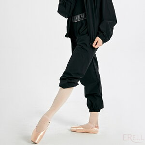 ERELL�bBLANC �u�����p���c �u���b�N�x���[ ERELL �T�E�i�p���c BLANC�o���G�p�E�H�[���A�b�v�����O�p���c�������悭�z�[���h���ē�����W���Ȃ�