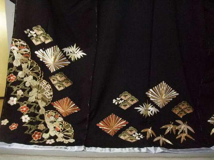 楽天市場】【送料無料】逸品 正絹総刺繍黒留袖生地 蘇州刺繍−菱取吉祥 