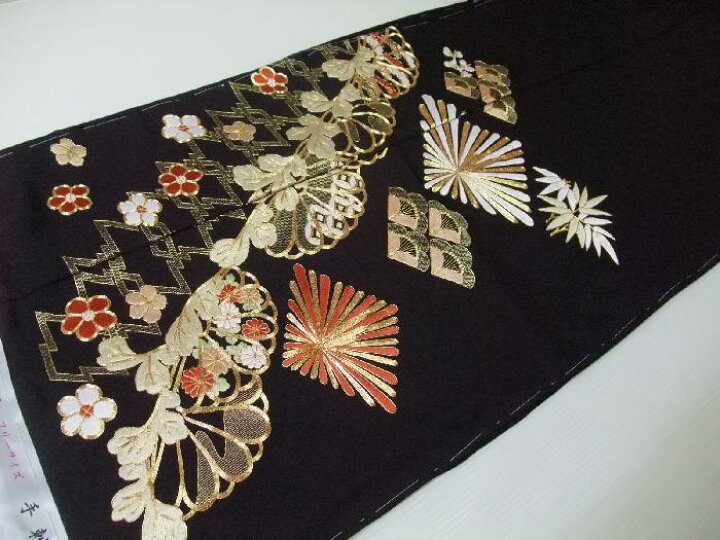 楽天市場】【送料無料】逸品 正絹総刺繍黒留袖生地 蘇州刺繍−菱取吉祥 