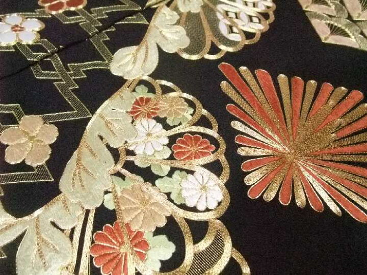 楽天市場】【送料無料】逸品 正絹総刺繍黒留袖生地 蘇州刺繍−菱取吉祥 