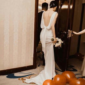 シンプル 背中空き サテン ウェディングドレス 二次会 結婚式 花嫁 イブニングドレス パーディ演奏会 前撮りドレス