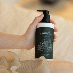 Siimes �V���X�m���f�B�b�N�o�[�` ���������b�N�X �{�f�B���[�V���� 300ml Relaxing Body Lotion �؍� �R�X��