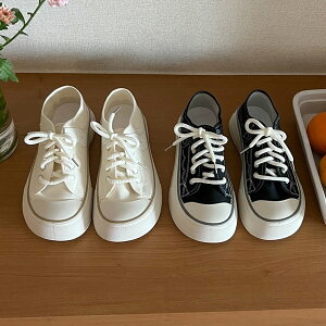 スニーカー キャンバス キャップトゥ 靴紐 レディース ローヒール 黒 ブラック アイボリー 歩きやすい 痛くない カジュアル スリッポン 安い 靴 婦人靴 韓国