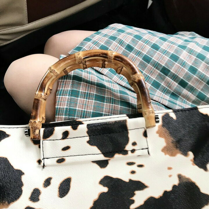 楽天市場】牛柄 COW柄 ハンドバッグ バンブーハンドル スクエア型 
