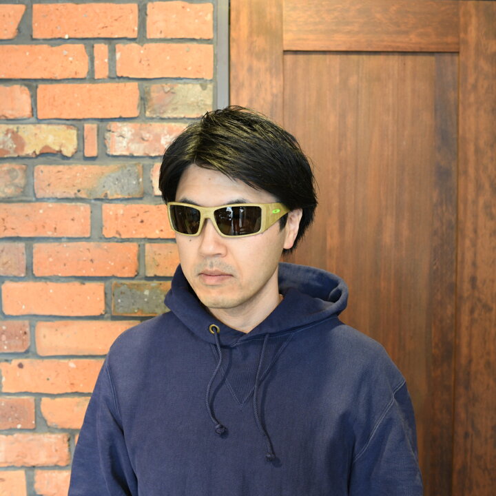楽天市場】OAKLEY オークリーHELIOSTAT ヘリオスタット OO9231 