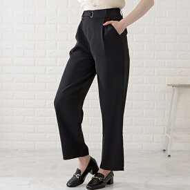 ボタンストラップ付きハイウエストタック入りスラックス 女性 レディース パンツ ボトム 春 夏 秋 冬 オールシーズン 腰高 深め ワイドシルエット エレガント カジュアル きれいめ 上品 オフィス フォーマル ベーシック 無地 シンプル 美脚