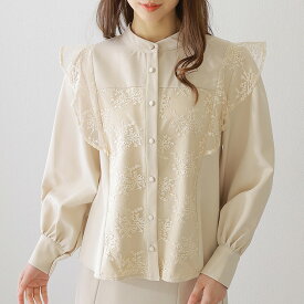 バンドカラー レース ドッキング 長袖 フレア ブラウス 女性 レディース トップス シャツ プルオーバー 春 夏 秋 前開き フロントボタン 単色 無地 フリル 華やか ロマンチック 上品 きれいめ 大人 オンコーデ オフィス セレモニー
