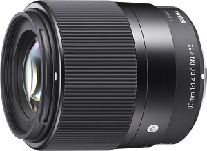 �V�O�}(Sigma) �����Y 30mm F1.4 DC DN �}�C�N���t�H�[�T�[�Y �P�œ_ �W�� MFT �~���[���X�p Contemporary