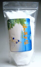 【在庫あり！】しょっぱいのに甘いんです。吹上浜の沖から汲んだ海水を平釜でじっくり煮詰めた手作りの自然塩。TVでも紹介されたあのお塩です。　おにぎりにつけて？食べるとこれまた絶品です。　吹上浜のあま塩500g【5】【K】