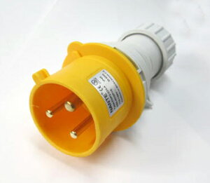 �d���P�[�u���I�X�\�P�b�g-110-130V~/32A-4h-2P+E- IP44(FNP2-023-4)