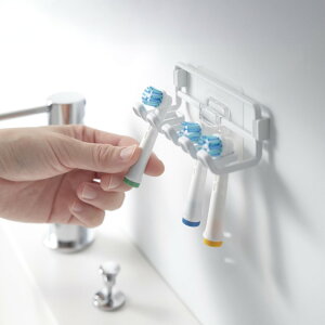 【レビュー特典】山崎実業 【 フィルムフック替え歯ブラシホルダー タワー 】 tower 10223 10224洗面室 電動歯ブラシ 歯磨き シェーバー カミソリ ゴム 差し込む 引っ掛ける 収納 白 黒 スタイリ