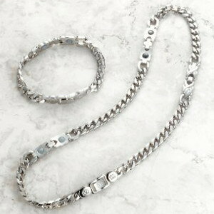 yo`m ohKV^C약uXbg Q}jEܗL NANZT[ NObY ĩ͍uXbĝ݂łyz