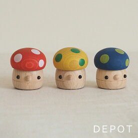こまむぐ どんぐりきのこ 単品 赤 青 黄 こまーむ 木のおもちゃ 日本製 国産 安心 ギフト 出産祝い 赤ちゃん ベビーギフト 誕生日プレゼント 男の子 女の子 プレゼント 幼児 人形 音の出るおもちゃ 木製