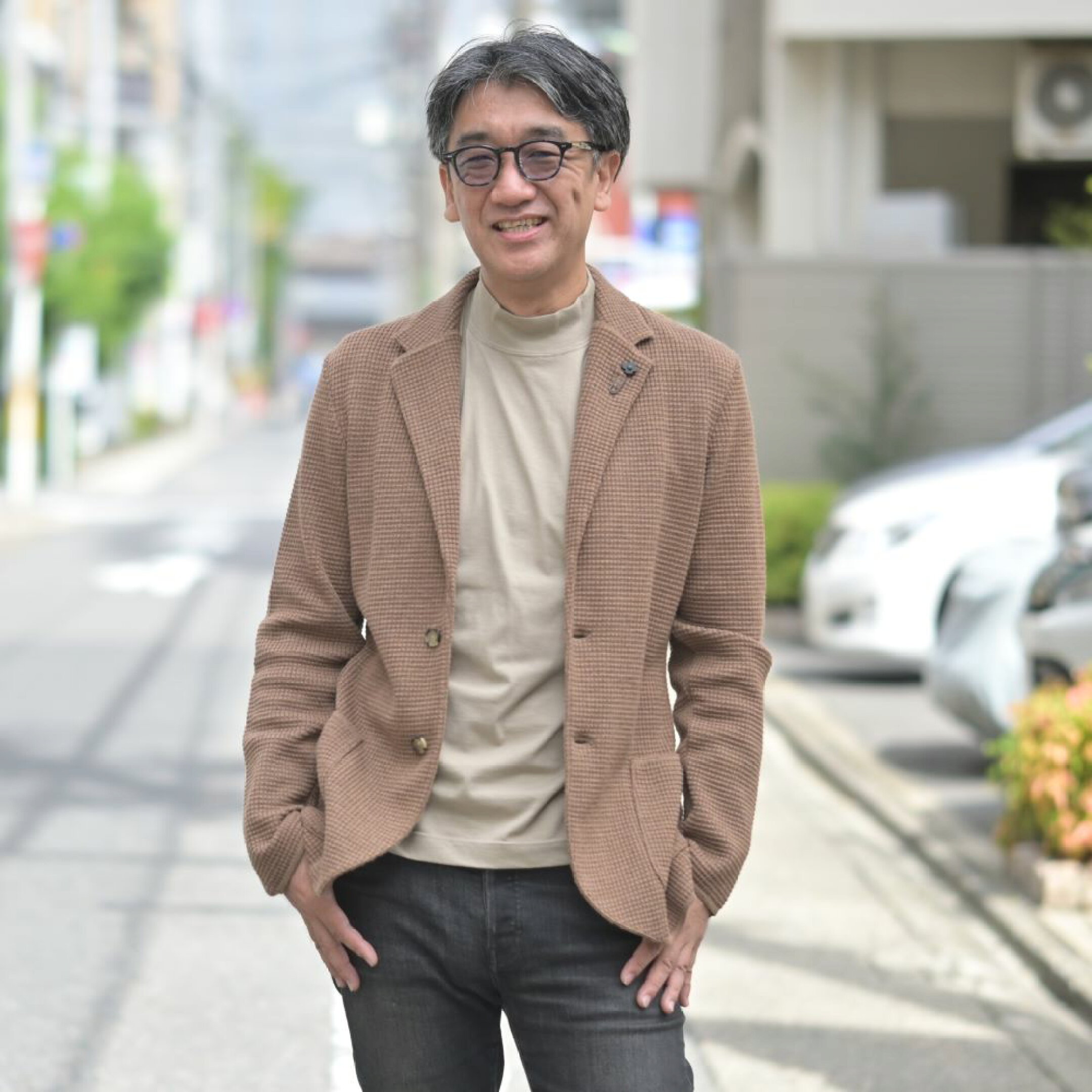 ジャケットはラルディーニ・モックネックのカットソーはエラシオです。