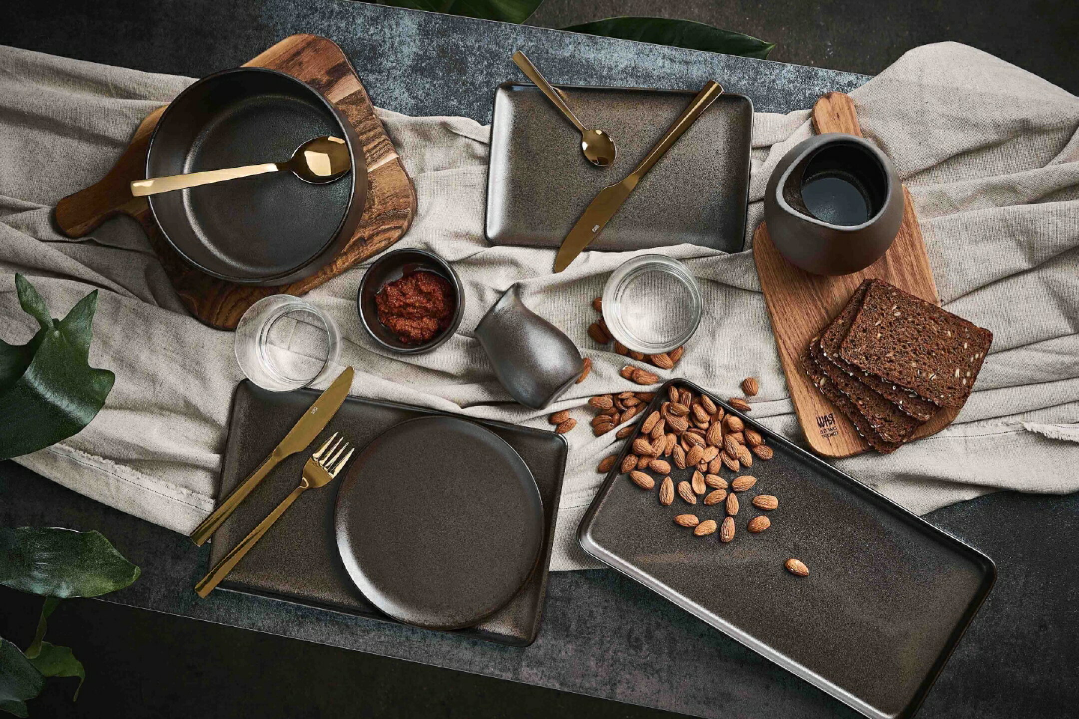 RAW Glass Beads ランチプレート22cm、 ディナープレート27cm、ラウンドディッシュ34cm