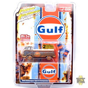 JOHNNY LIGHTNING 1/64 MiJo EXCLUSIVE - 1965 VOLKSWAGEN TYPE2 TRANSPORTER GULF W/2 GULF BARRELSMiJo ���� 1965 �t�H���N�X���[�Q���E�^�C�v2�@�g�����X�|�[�^�[ �K���t�@�E�B�Y�@2�@�K���t�E�o����