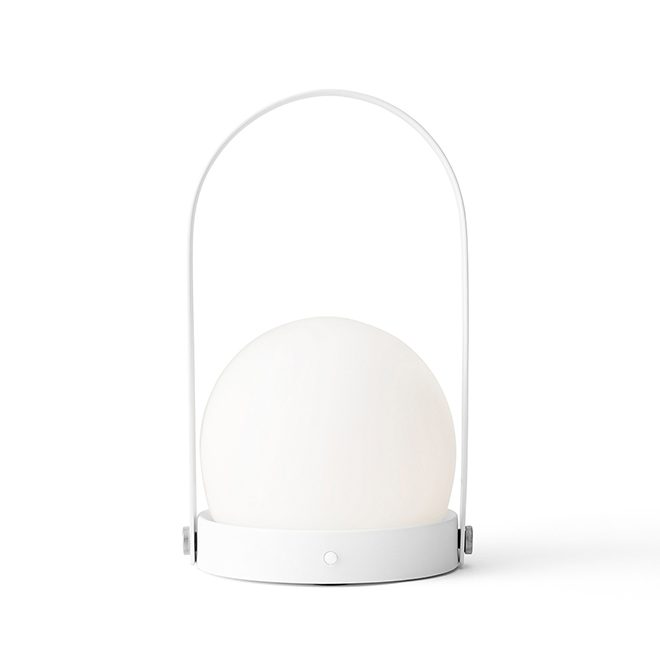Design by Norm Architects 北欧 低価格で大人気の MENU キャリー 代引き人気 LED ランプ ホワイト 気分転換に オシャレ 持ち運び 4863639 ラッピング対応 USB充電 手軽に自宅でキャンプ気分 母の日 おうちキャンプ