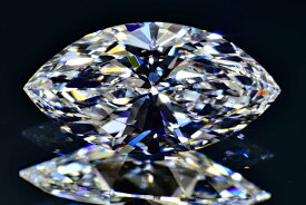 マーキーズカットダイヤモンド0.4カラットDカラーインターナリーフローレス白い輝きさんダイヤGIA鑑定書刻印つき