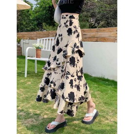 スカート レディース 夏用 シフォン 小花柄 Aライン マーメイド ヒップハグ フリル アシンメトリー 軽量 通気性 涼しい 女性らしい 膝丈 フレア
