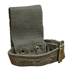 スウェーデン軍放出品 レザーストラップ ベルトループ付き military ベルトループホルダー ベルトループストラップ 装備品 ミリタリー 軍物 軍払い下げ品 ベルトパーツ ミリタリーベルトパー