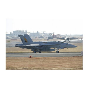 プラッツ 1/72 アメリカ海軍 艦上戦闘機 F/A-18E スーパーホーネット VFA-115 イーグルス プラモデル AE-40 (ZS134954)