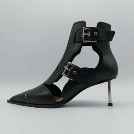 Alexander McQueenアレキサンダー　マックイーン ケージ バックル レザー アンクル ブーティ ブラック Cage Buckle Leather Ankle Booties Black