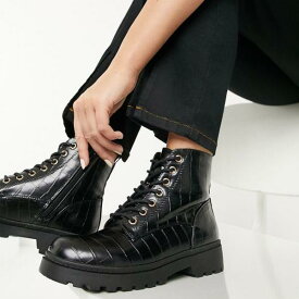 楽天市場 クロックス ひも 靴 の通販