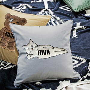 クッションカバー 刺繍 名入れ 45×45cm 猫グッズ クマグッズ インテリア ディスプレイ ソファ背当て 装飾枕カバー お店 店舗 カフェ ウォールアート ウォールフォト ベロア お洒落インテリア